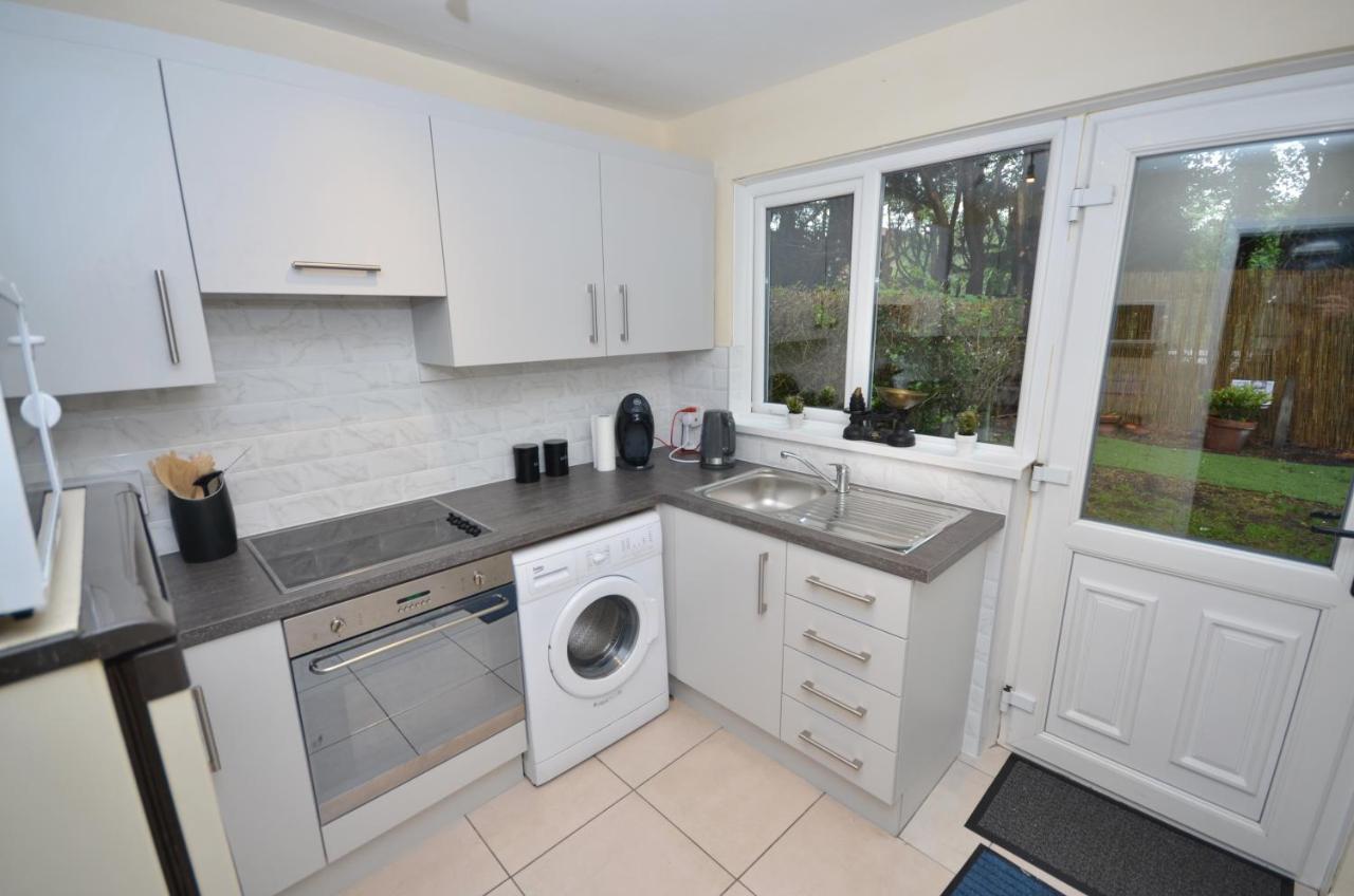 Bright Stylish 2 Bedroom Garden Apartment South Belfast Close To Everything Exteriör bild